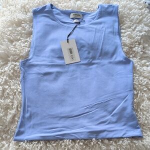 Aritzia Contour Muscle Tank Medium NWT